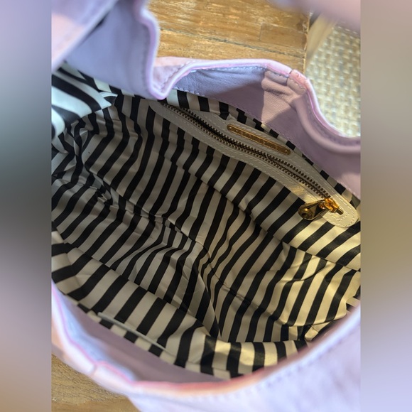 Henri Bendel bag - Picture 8 of 8